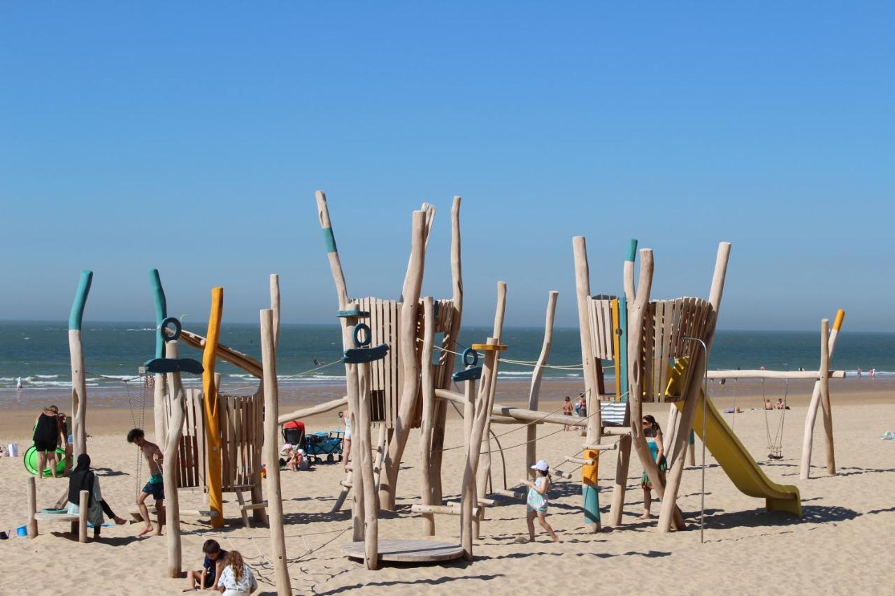 Compleet Appartement met Frontaal Zeezicht Oostende Buitenkant foto